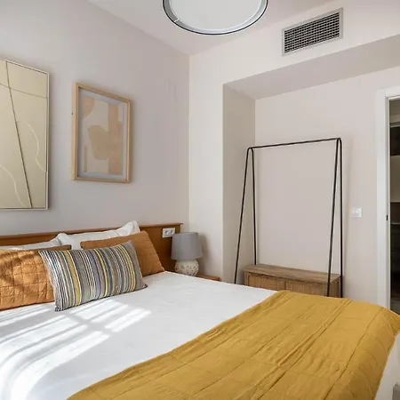 Amplisimo Apartamento De Diseno Nuevo En El Corazon De Triana, Parking Included Seville Exterior photo