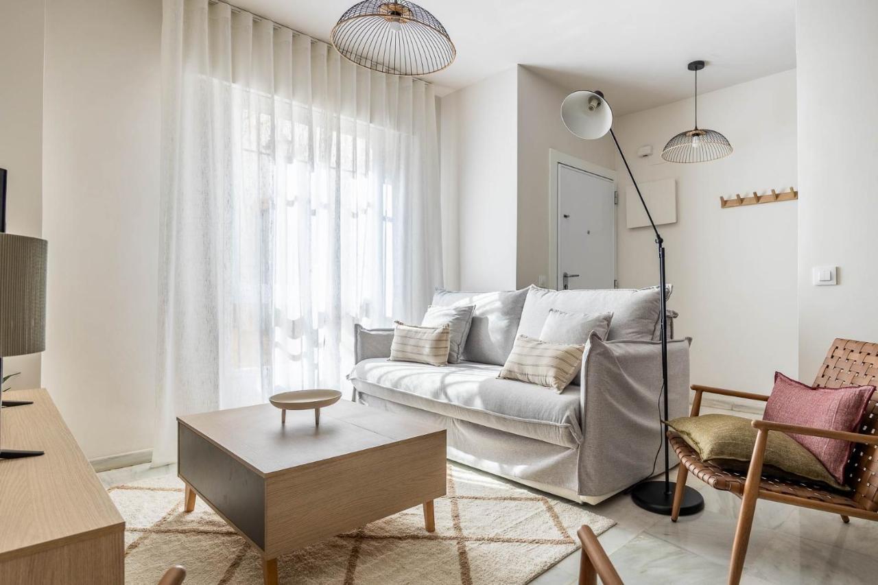 Amplisimo De Diseno Nuevo En El Corazon De Triana, Parking Included Appartamento Siviglia